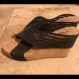 Black Lucky Brand sandals